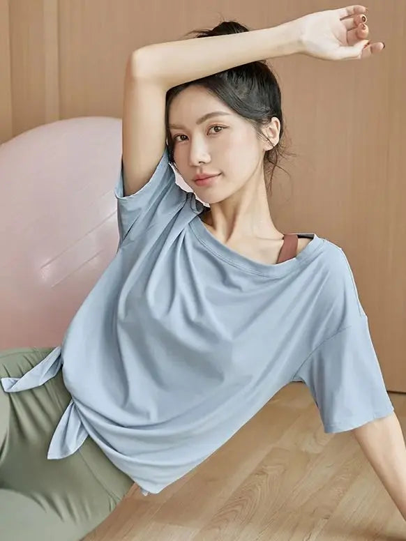 Gym Sports Tops Women's Yoga Clothing Running Loose Slim Quick Dry Training Short Sleeve Thin Tops Fitness Tops Fall Gym Split